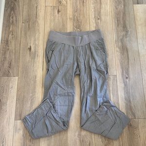 Motherhood Maternity Pants
